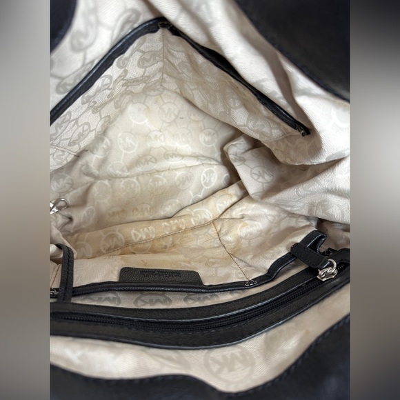 Michael Kors Black Textured Leather Large Shoulder Bag Chain Strap Lock Key - Picture 11 of 13